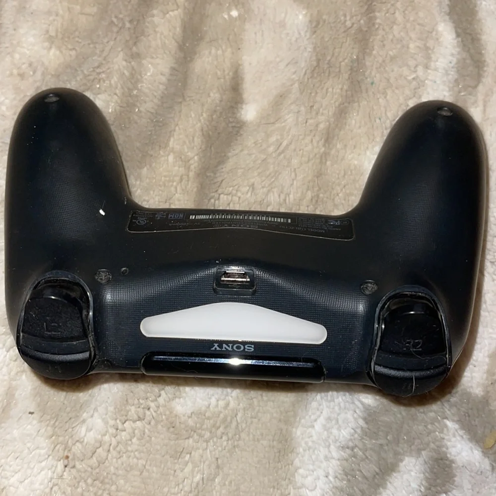 PlayStation 4 controller. - Picture 2 of 3